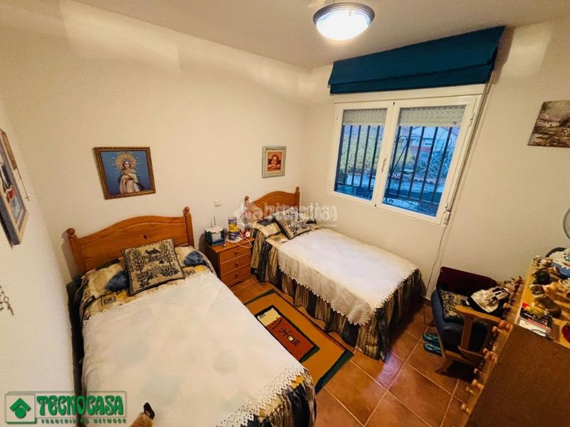 Foto 4c675933-c3fd-4f20-9073-93abb160b3e9. Casa amb aparcament a Méntrida