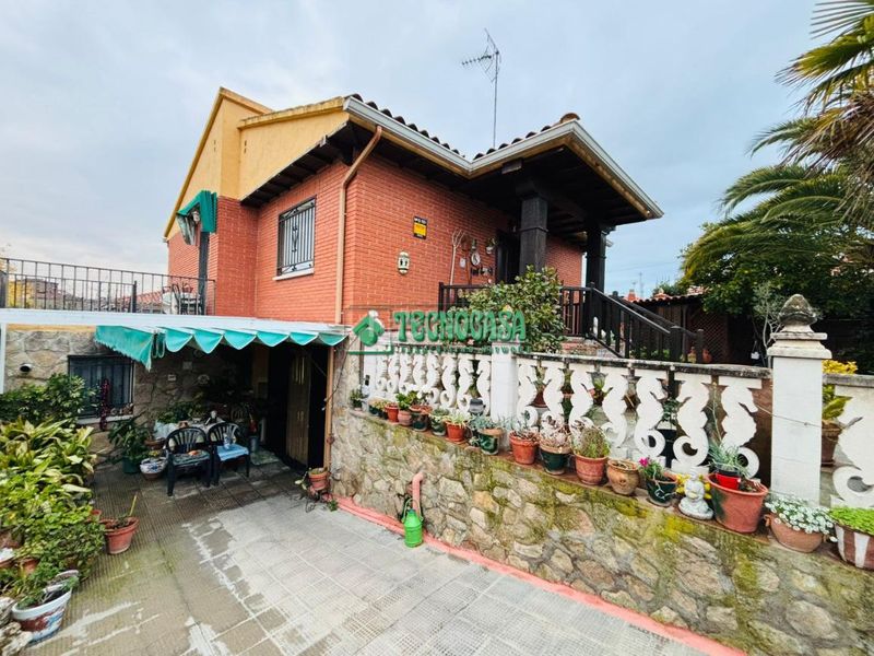 Foto 93d8804f-ca2b-4e5d-a62a-19b9b8e9010e. Casa a Méntrida