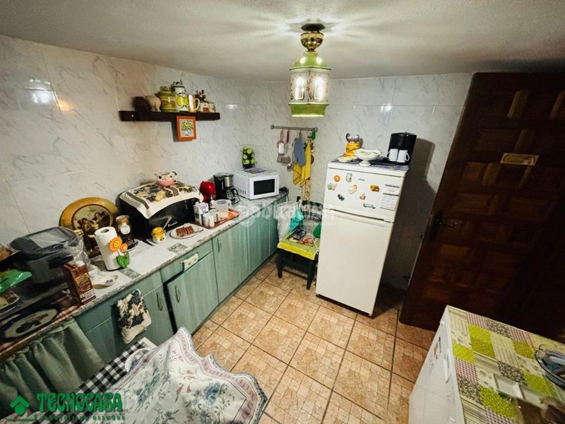 Foto d2c6abd0-8b4f-4d36-802b-b268507420c2. Casa amb aparcament a Méntrida