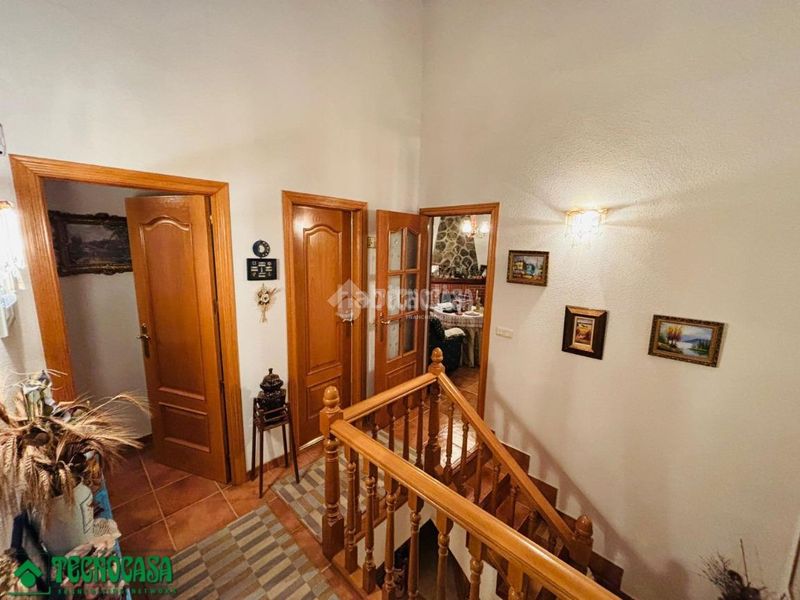 Foto fd0df6cd-6cba-4304-82c9-cdc9fc735602. Casa amb aparcament a Méntrida
