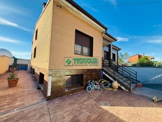 Haus in Casarrubios del Monte. Casa en venta en casarrubios del monte