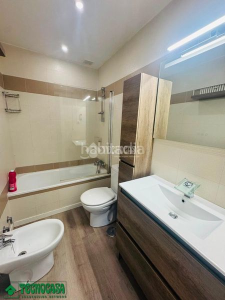 Foto 4215f4ba-95fb-4947-befc-34c22d0d35b4. Casa aparellada amb calefacció a Méntrida