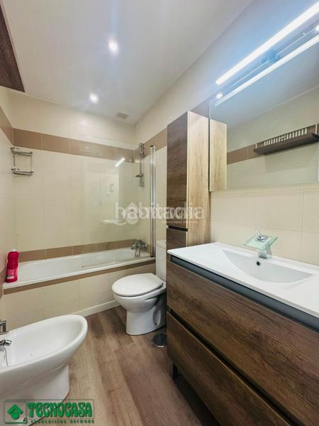 Foto c5db6bfc-9718-4c24-8314-61324273c509. Casa aparellada amb calefacció a Méntrida