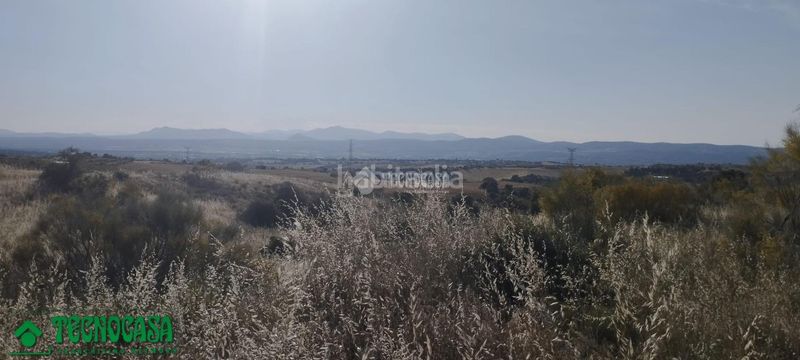 Foto bdeb5b3c-c185-4e38-8951-e4370783e4f1. Finca rústica a Méntrida