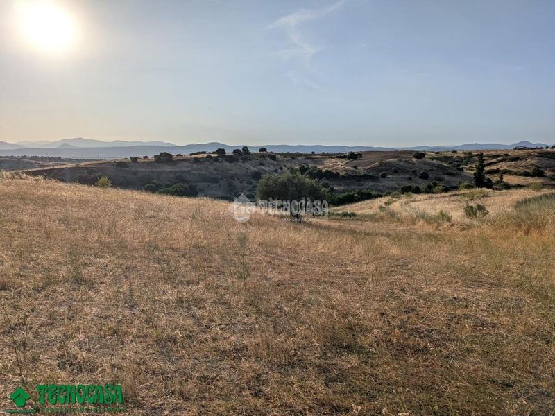 Foto 5604e84c-0df1-45c3-ba4d-f0933c83c5d6. Finca rústica terrenos en venta en Méntrida