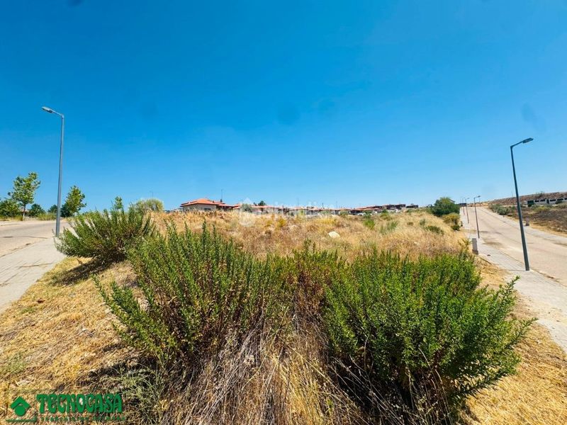 Foto 45e00315-8975-45c8-b92c-0295a11551de. Terreno residenziale in Méntrida