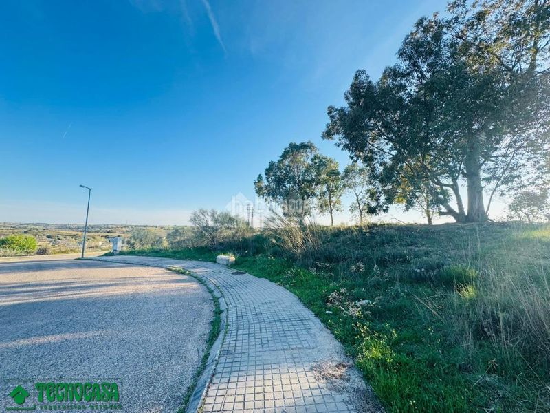 Foto a63546a5-1d82-424a-ab55-9e6e2ef9069f. Terreny residencial a Méntrida