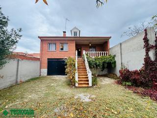 Maison en Casarrubios del Monte. Casa en venta en casarrubios del monte