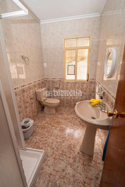 Foto 10617c20-5e03-4bac-98a4-79b98f7708c0. Casa bifamiliare in Zona Hospital Linares