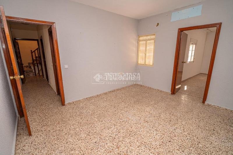 Foto 40afd788-00a9-4343-83c4-2eff1b1a5804. Casa bifamiliare in Zona Hospital Linares