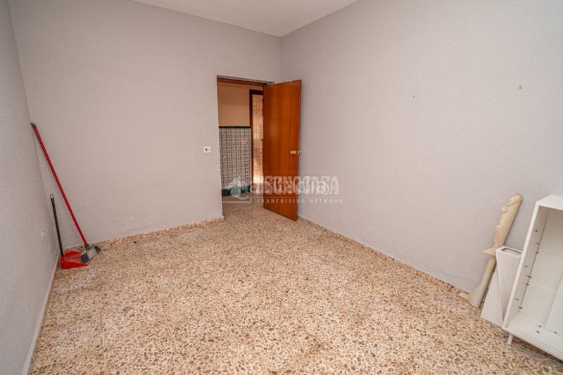 Foto 95b27eaa-a4b1-4bd6-856b-36fef71bba87. Casa bifamiliare in Zona Hospital Linares