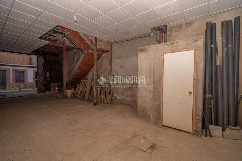 Foto 560660ed-c0f7-49e2-ad7a-ac3d0dee15d9. Casa a Centro ciudad Linares