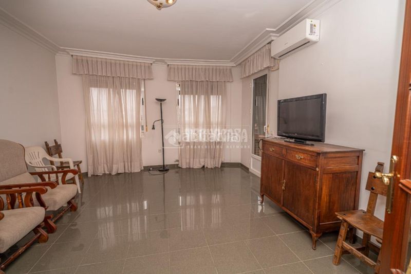 Foto 6e0d7ec1-6289-4463-bc7e-8ba50a797fbf. Pis amb aparcament a Centro ciudad Linares