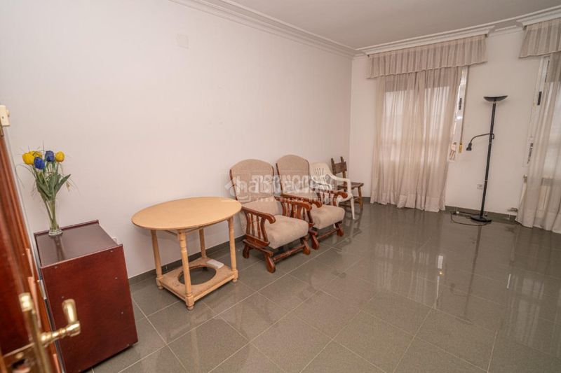 Foto 7b7dabe3-c98a-41b1-9ab9-67838f7d0df2. Pis amb aparcament a Centro ciudad Linares