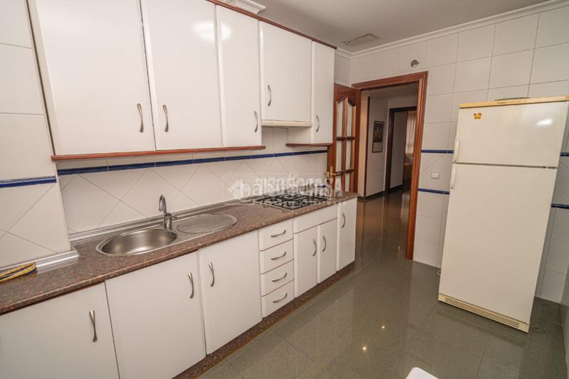 Foto 7d6f012a-c20b-4126-95e5-464b1a97802a. Pis amb aparcament a Centro ciudad Linares