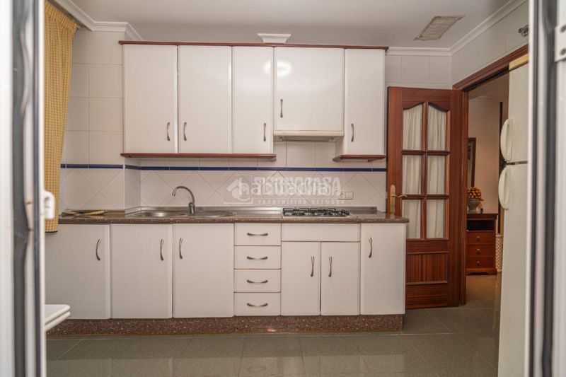 Foto 847de0e9-c1a5-4e93-be09-18b9edfd1dab. Pis amb aparcament a Centro ciudad Linares