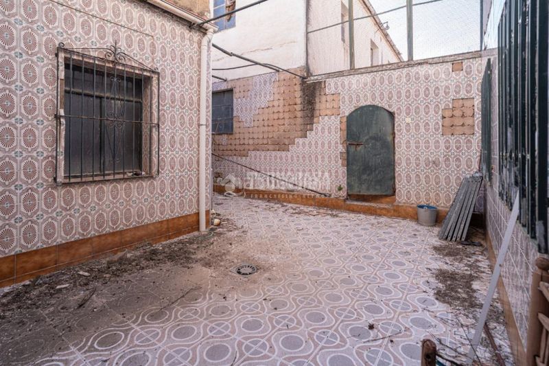 Foto 17025e12-5f89-4302-9d95-782f7fda6830. Casa aparellada a Arrayanes Linares
