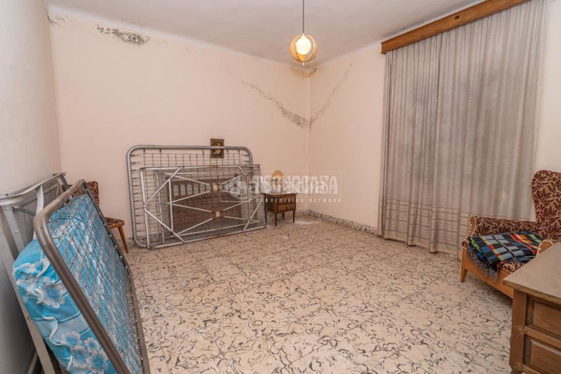 Foto 719c2a1f-b66d-48db-8acd-c9da9e32e5b0. Casa aparellada a Arrayanes Linares