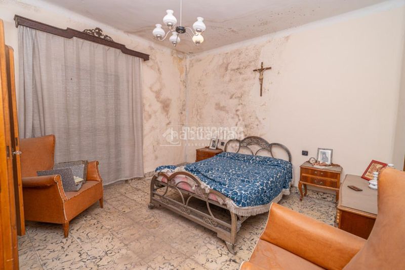 Foto ffdd0b5b-fa9a-43d2-8e61-bd3e1ea8624a. Casa aparellada a Arrayanes Linares