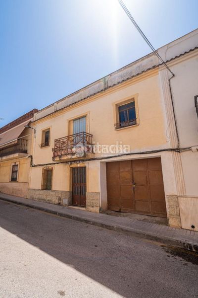 Foto 31fc94b2-df1f-4549-b618-44f88675d9e5. Casa aparellada a Arrayanes Linares