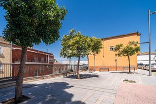Towny house in Arrayanes. Casa en venta en linares