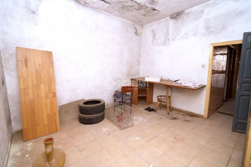 Foto 19cbfb14-b4bc-4ecd-8132-851cae030891. Casa pareada casa en venta en Centro ciudad Linares