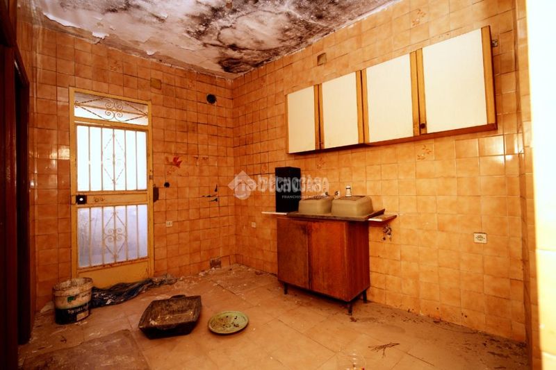 Foto f77408d3-47b1-496f-a5d7-48ac40f25d3a. Casa pareada casa en venta en Centro ciudad Linares