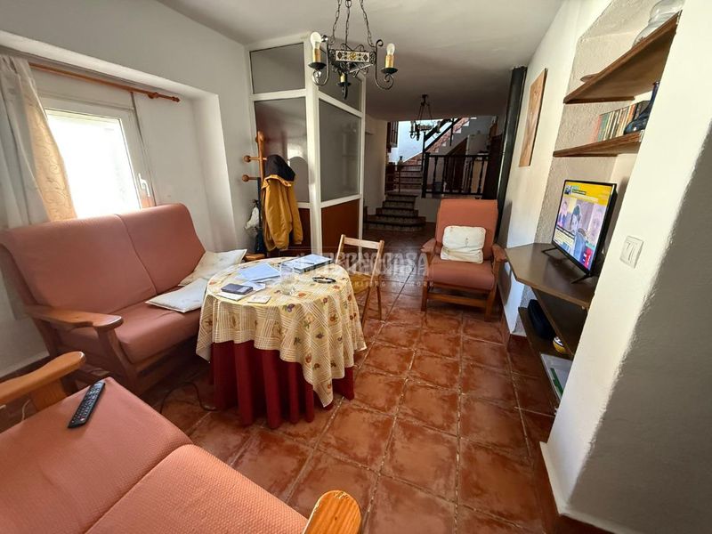 Foto 63425866-cbfb-4c96-899a-c85e0ca8d3fe. Masia a Pegalajar