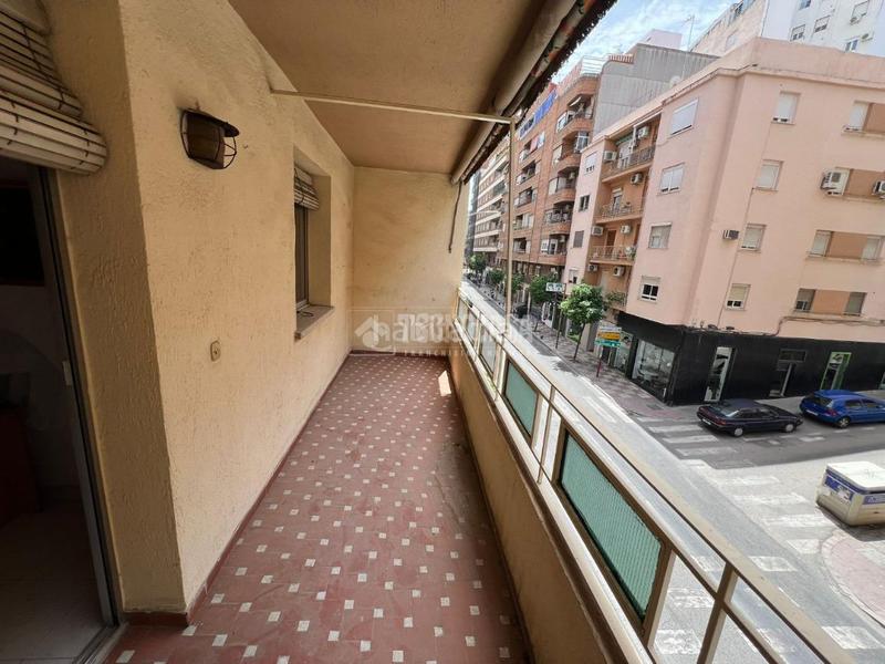 Foto db1243c2-9991-444b-a6af-d90a0460f916. Pis a Peñamefecit - Avda Barcelona Jaén