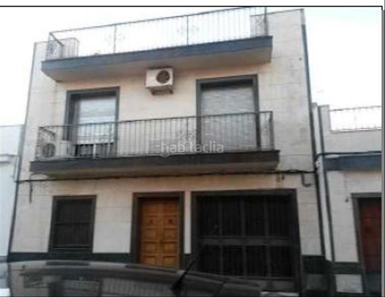 Foto 4f88bc5a-c1f4-4031-9688-87b5dad63e00. Semi detached house in Centro - Doña Mercedes Dos Hermanas