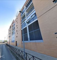 Pis a Calle zacarías de la hera 34. Inmueble de banco