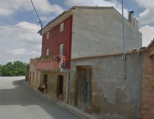 Casa  Carrer la pau 2. Inmueble de banco