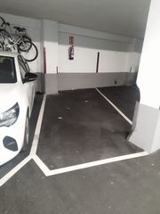 Autoparkplatz in Calle menéndez pelayo 10. Plaza de garaje
