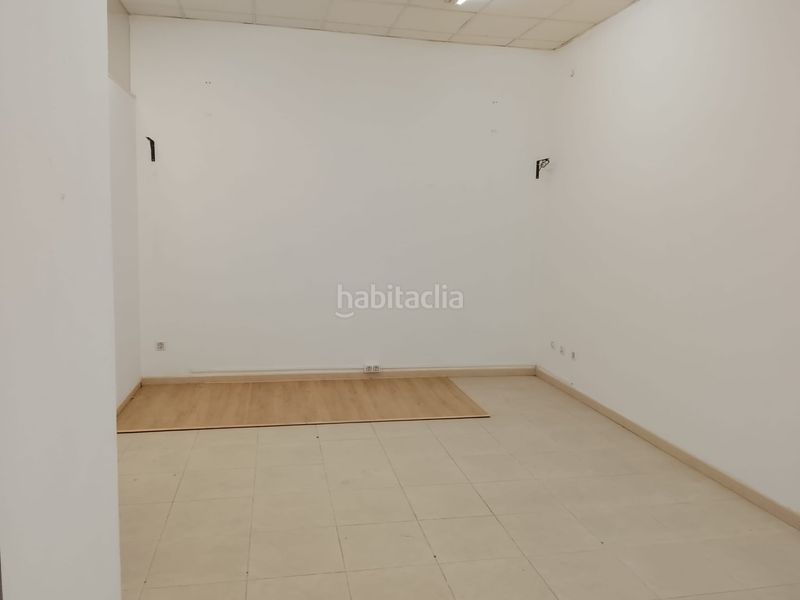 Foto 3a1f5a4d-6e1d-47aa-9d03-f5d2cb9183c4. Local comercial a Laviada Gijón