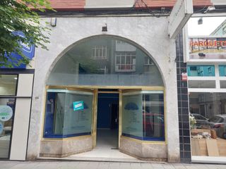 Local Comercial en Calle juan alvargonzález 14. Local comercial listo para entrar en c/ juan alvargonzález, gijó
