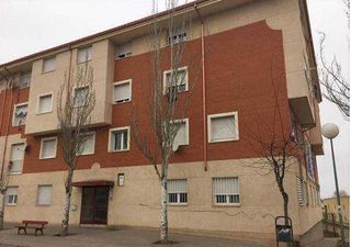 Pis  Calle josé zorrilla. Inmueble del banco. municipio de medina del campo