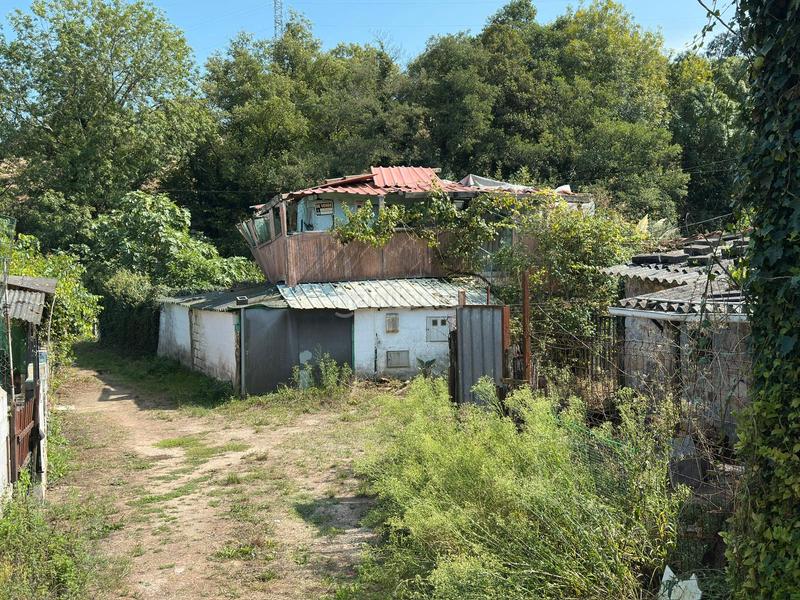 Foto 3c54e1cf-f750-4f2c-9ec5-e4be3e289158. Casa en n/a casa para reformar en Corvera de Asturias