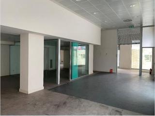 Local Comercial a Calle Caveda 16