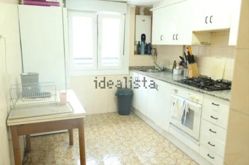 Foto f1cb7eee-1d0f-4e2c-8efd-46e3e6681f5b. Piso  en el Centro de gijon en Centro Gijón