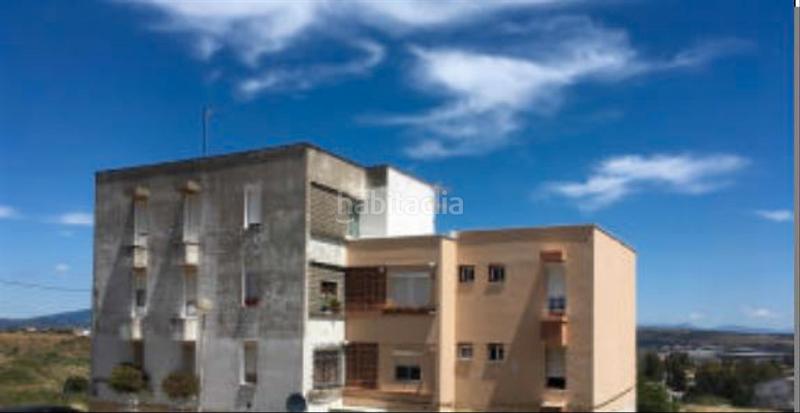 Foto c134c7d1-b254-46b3-9b06-3472e73af182. Flat in San Bernabé Algeciras