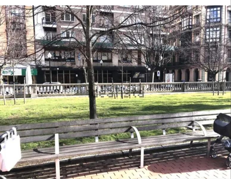 Foto 35624d3c-574f-4c9c-9209-1ba981c26555. Lloguer local comercial a Centro Gijón