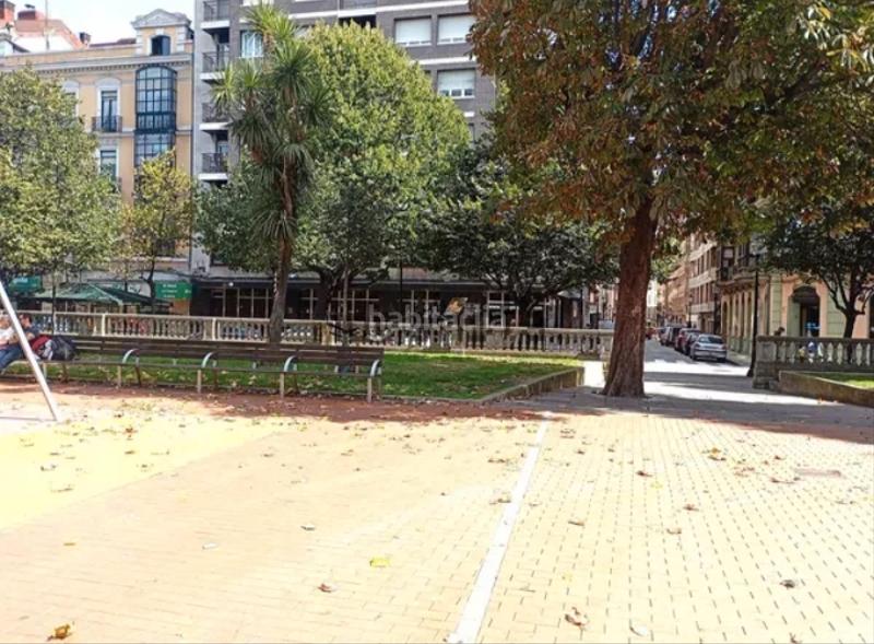 Foto 7dc2be2c-fcde-4acc-a829-76c575637c55. Rent business premise in Centro Gijón