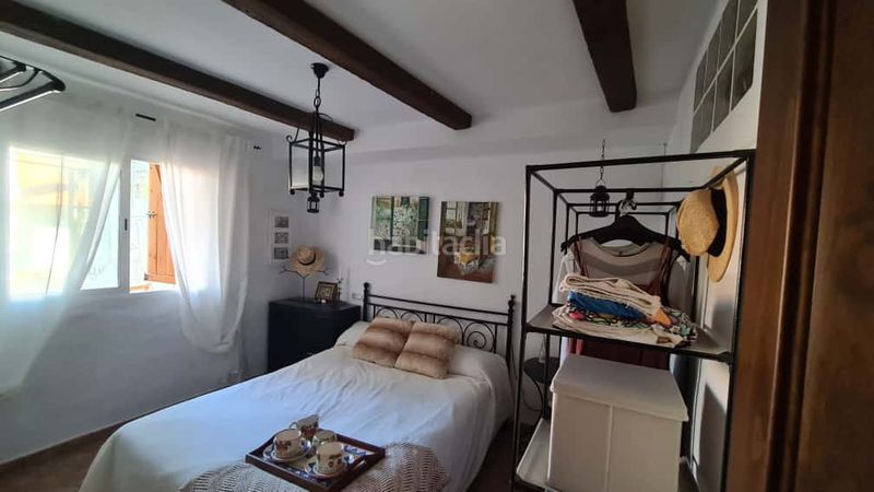 Foto 08d613d9-6985-48d0-a939-13584ca18667. Apartament amb xemeneia a Benaocaz