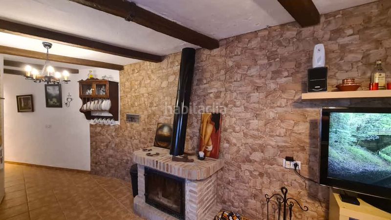 Foto 77d7a38a-bd2c-40d6-bd76-cb89c0f0fc56. Apartament amb xemeneia a Benaocaz