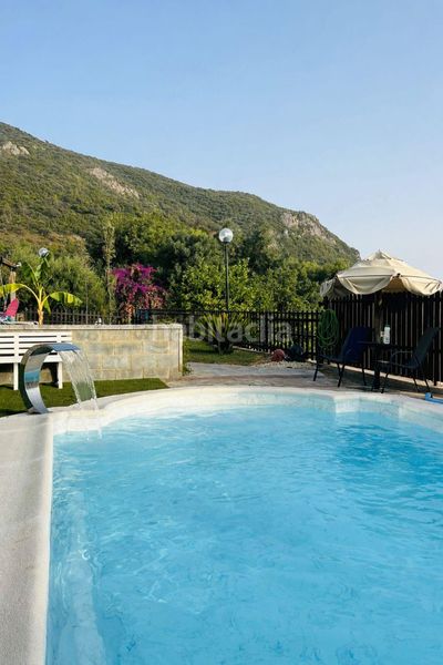 Foto 4f921260-b646-498f-b728-090a99ad883b. Xalet amb xemeneia piscina a Bosque (El)