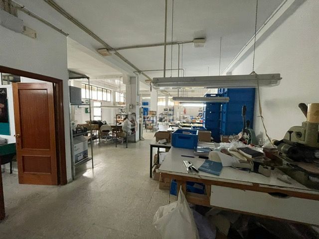 Foto 73c1c162-a3ba-4d2a-a683-113f2ebf0c66. Local comercial a Ubrique