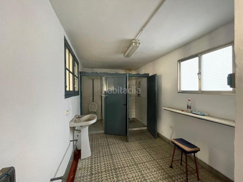 Foto fa157100-862e-499c-bb0b-c09c09fe23cf. Local comercial a Ubrique