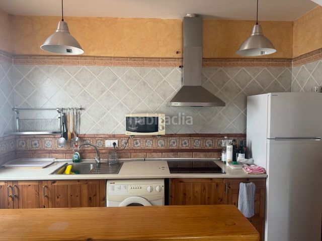 Foto 69776785-e3c9-49aa-8d02-23fd4f0ce0b0. Casa amb xemeneia a Benaocaz