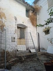 Terreny residencial  Calle la torre. Solar de 128m2 en ubrique