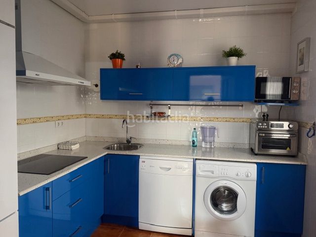 Foto d8d1f977-cd5b-48ea-b366-3d942883309f. Casa amb xemeneia calefacció a Benaocaz